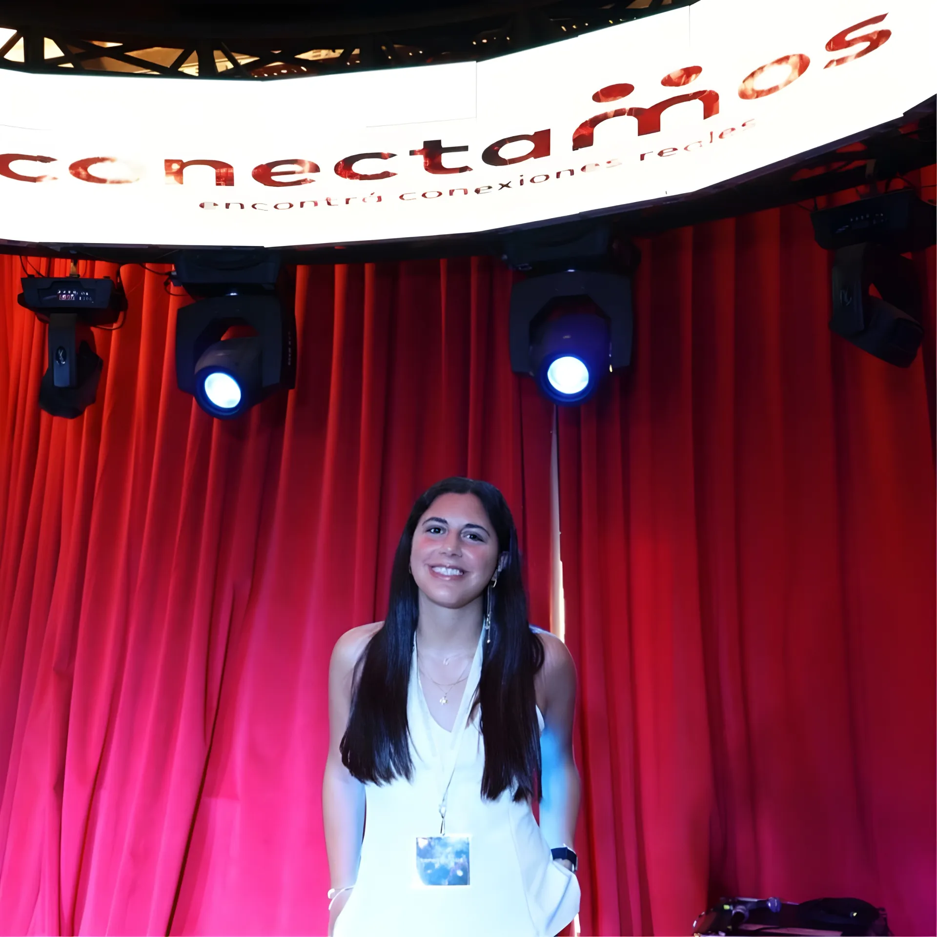 Martina Simes, fundadora de Conectamos
